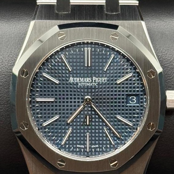 Audemars Piguet Royal Oak Jumbo Extra-Thin in stainless steel with slate grey smoked dial